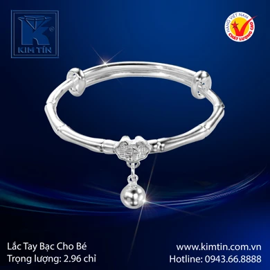 Lắc tay bạc cho bé 