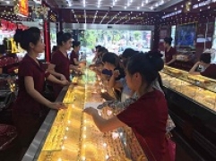 Thông tin thị trường vàng sáng 24.8.2017: Vàng trong nước biến động nhẹ, thế giới tăng