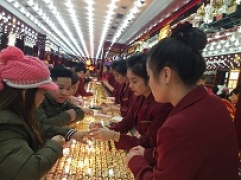 Thông tin thị trường vàng sáng 15.3.2018: Vàng trong nước nhích nhẹ, thế giới giảm