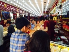 Thông tin thị trường vàng sáng 25.7.2018: Vàng vẫn xu hướng giảm
