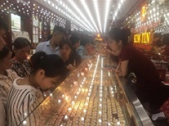 Thông tin thị trường vàng sáng 22.2.2019: Giá vàng vẫn neo trên mốc 37 triệu mỗi lượng