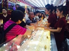 Thông tin thị trường vàng sáng 16.8.2019: Vàng vẫn trụ vững ở mức cao