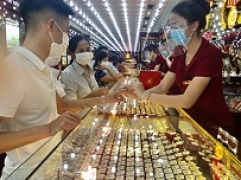 Bản tin thị trường vàng sáng 27/1: Vàng bất ngờ quay đầu giảm sâu