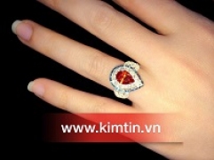 Tháng 7: Rực rỡ Ruby - Viên đá của may mắn, thành công và hạnh phúc