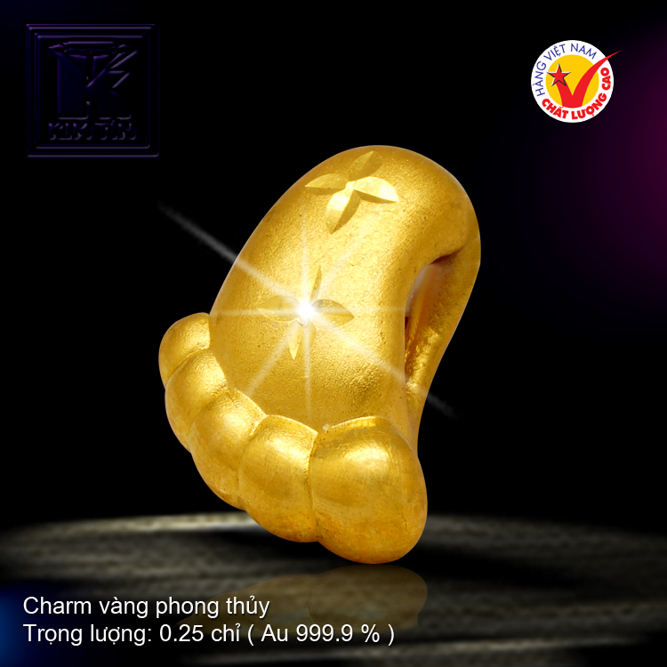 Charm vàng phong thủy