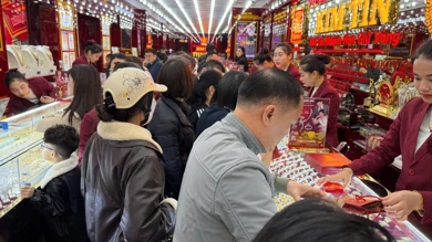 Mua vàng dịp Tết 2026: Xu hướng tích trữ tài sản và trao gửi may mắn đầu năm
