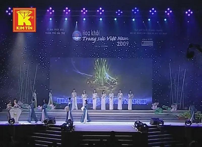 Kim Tín tại Hoa khôi NHTS VN