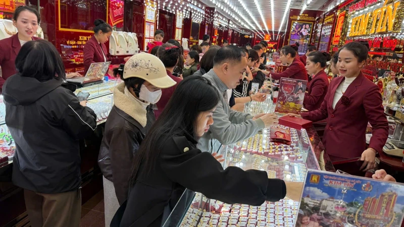 Bản tin thị trường vàng sáng 13/3/2026: Giá vàng đồng loạt giảm